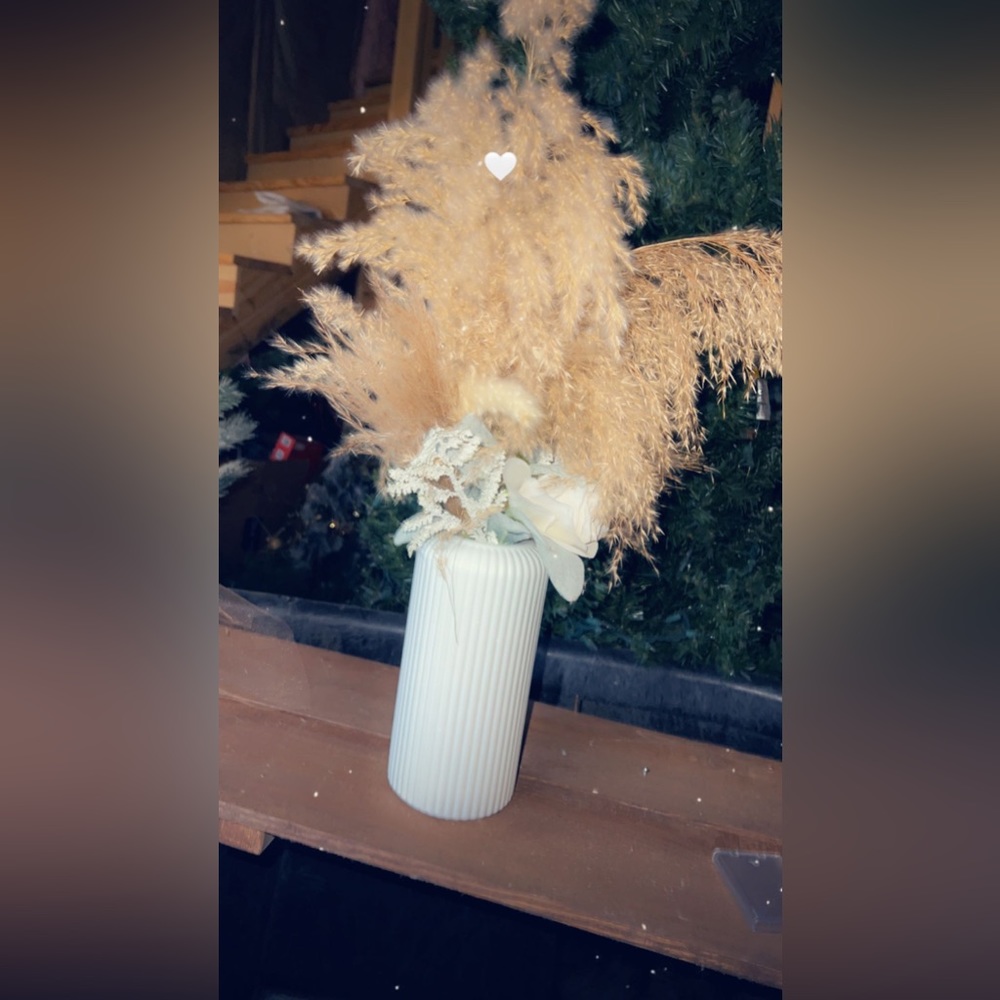 Boho floral arrangement